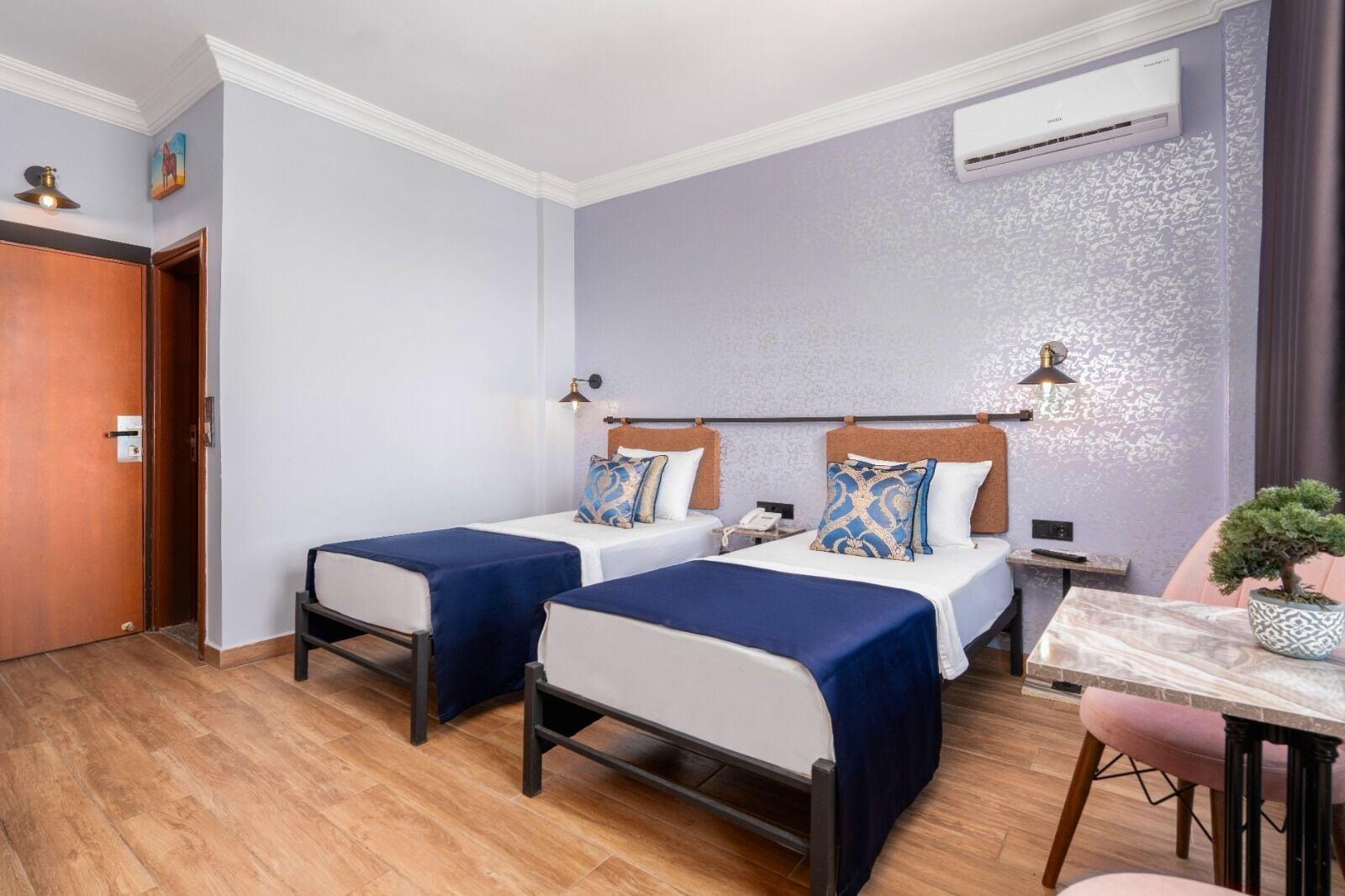 Hotel M.c.a Marquis 3*