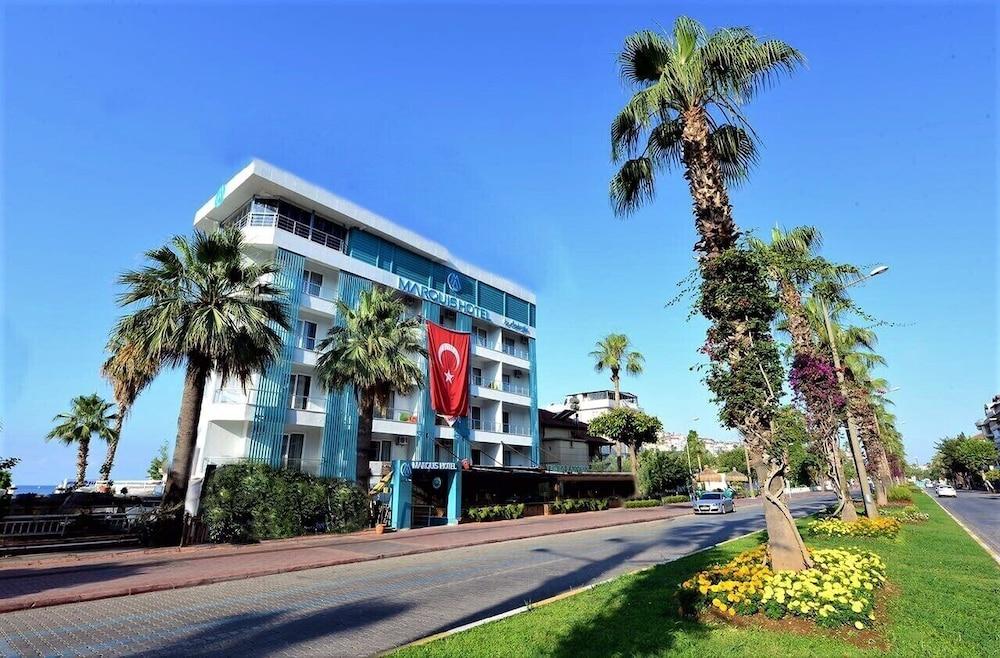 Hotel M.c.a Marquis 3*